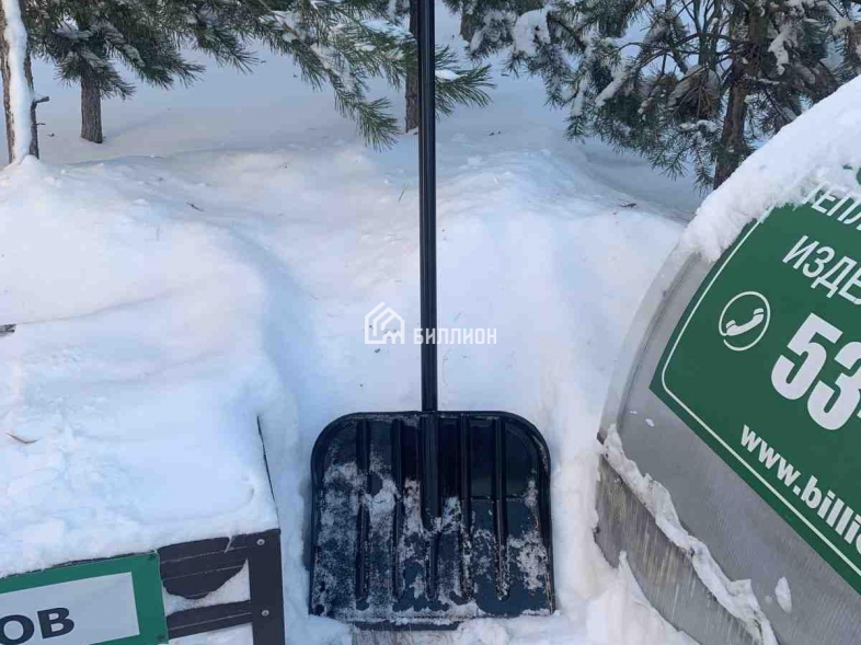 Лопата снеговая с черенком Черная