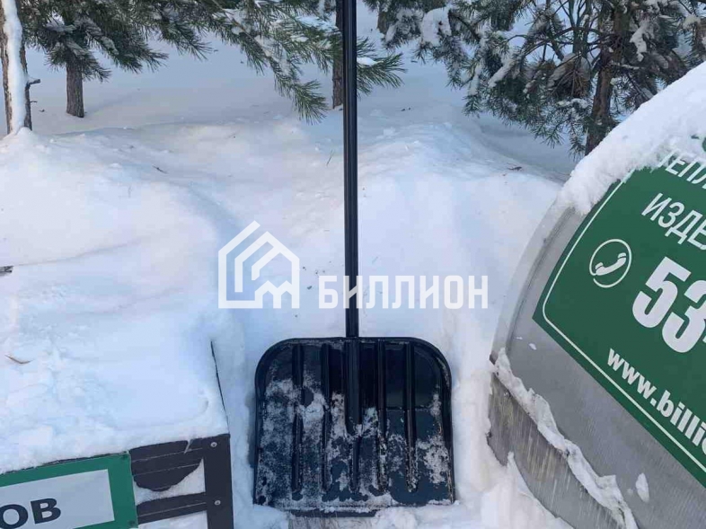 Лопата снеговая с черенком Черная