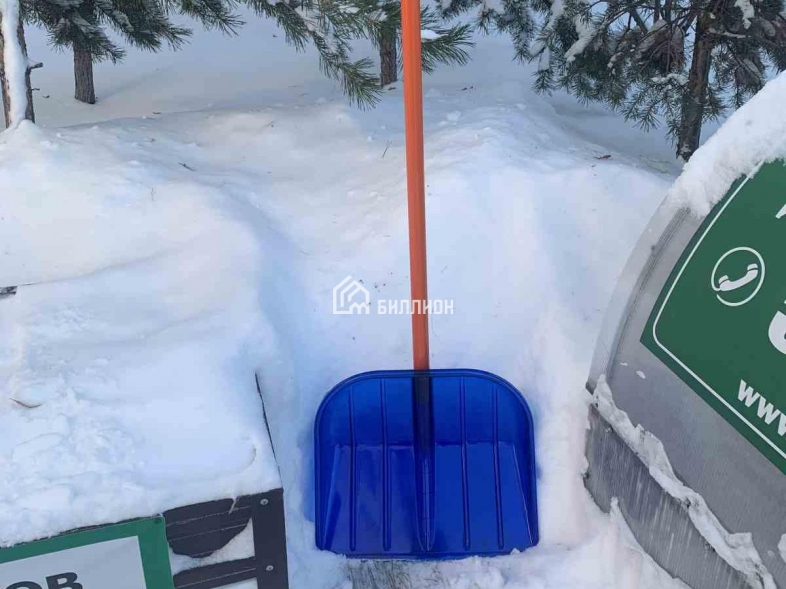 Лопата снеговая с черенком Синяя